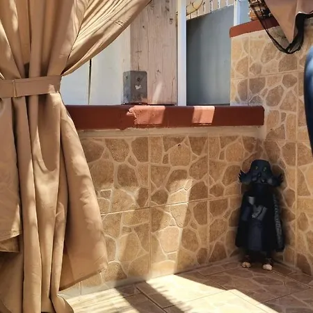 Il Girasole, Distante Solo 200 Mt. Reali Dal Mare Apartament