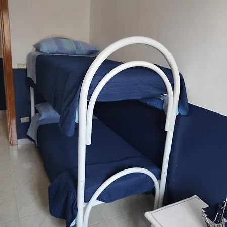 Apartament Il Girasole, Distante Solo 200 Mt. Reali Dal Mare