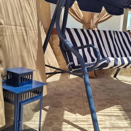 Il Girasole, Distante Solo 200 Mt. Reali Dal Mare Lido Marini