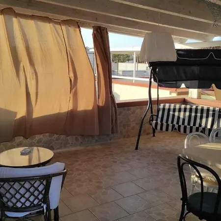 Il Girasole, Distante Solo 200 Mt. Reali Dal Mare Apartament Lido Marini