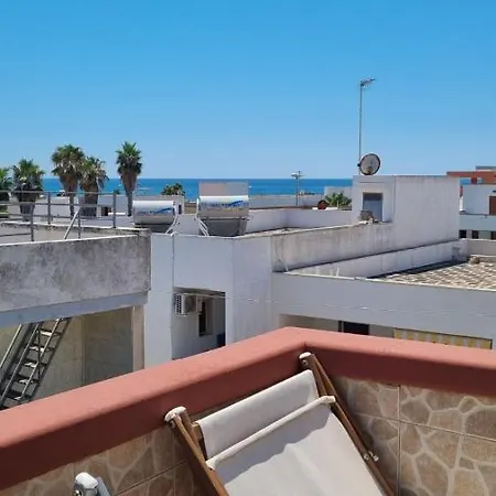 Apartment Il Girasole, Distante Solo 200 Mt. Reali Dal Mare