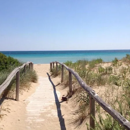 Lägenhet Il Girasole, Distante Solo 200 Mt. Reali Dal Mare *