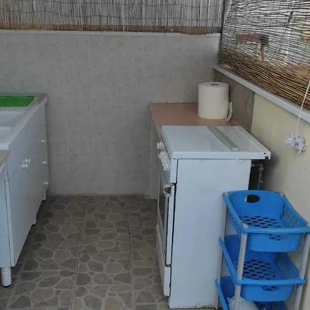 Apartment Il Girasole, Distante Solo 200 Mt. Reali Dal Mare Lido Marini